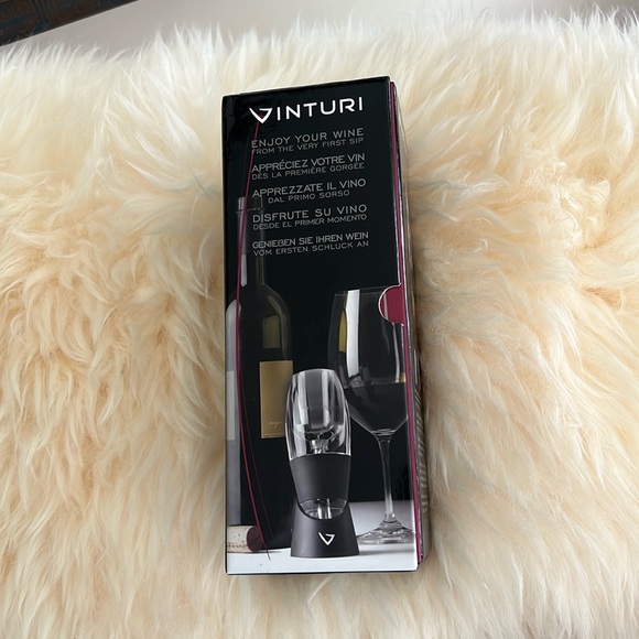VINTURI Essential Wine Aerator - Picture 2 of 7